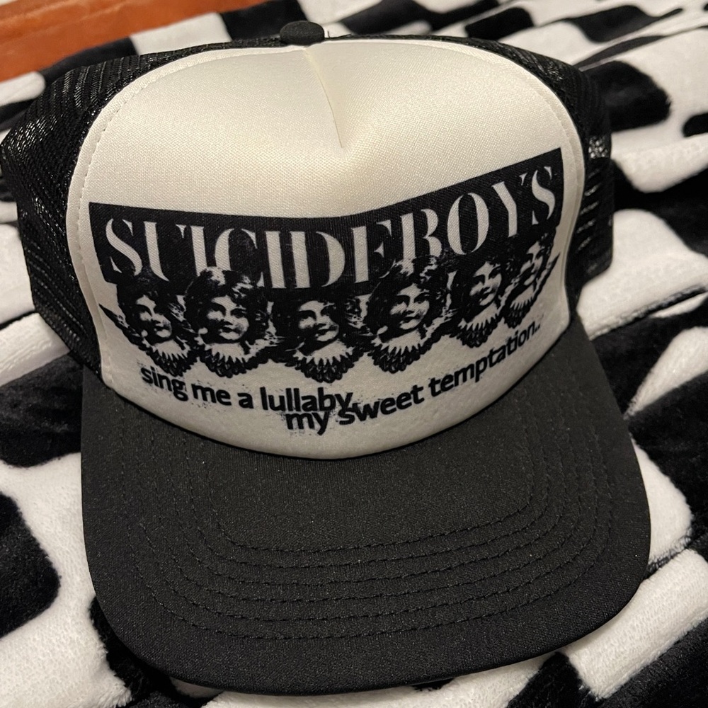 G59 Sing Me a Lullaby trucker hat